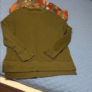 Time and Tru Olive Green Sweatshirt